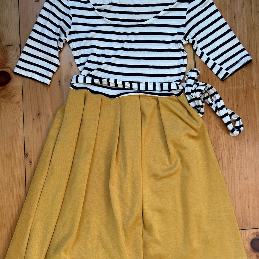 Skater dress golden and black/white stripe with belt. So cute!